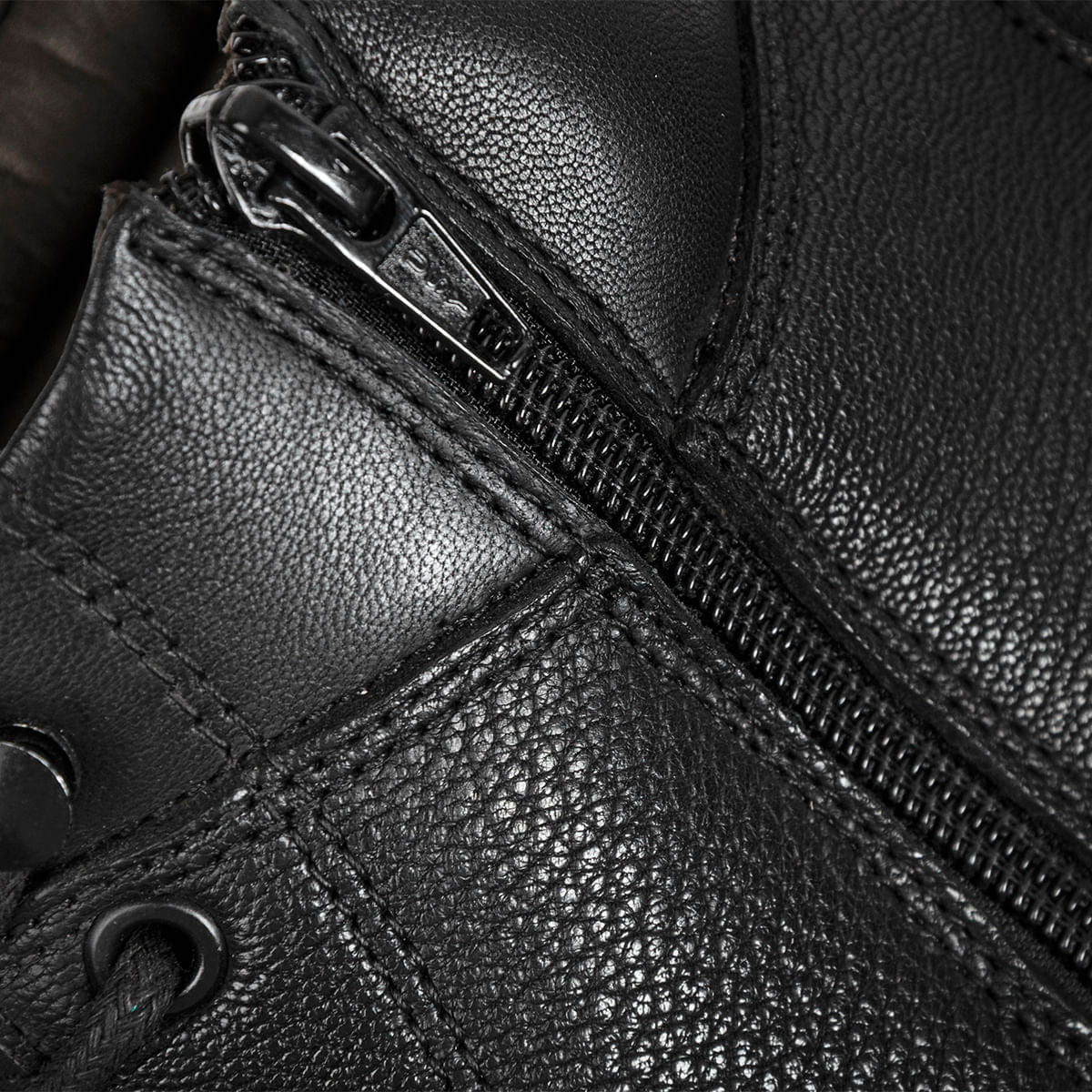 Bota Masculina de Couro Preta Columbia - Image 5