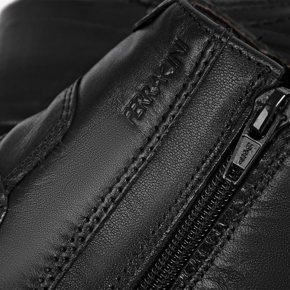 Bota Masculina de Couro Preta New Country - Image 4