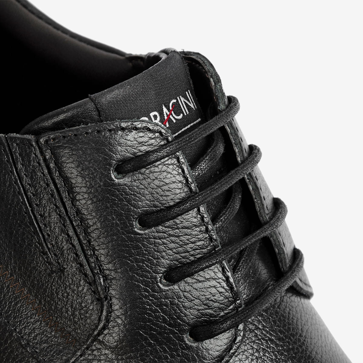 Sapato Masculino de Couro Preto Fluence | Ferracini - Image 4