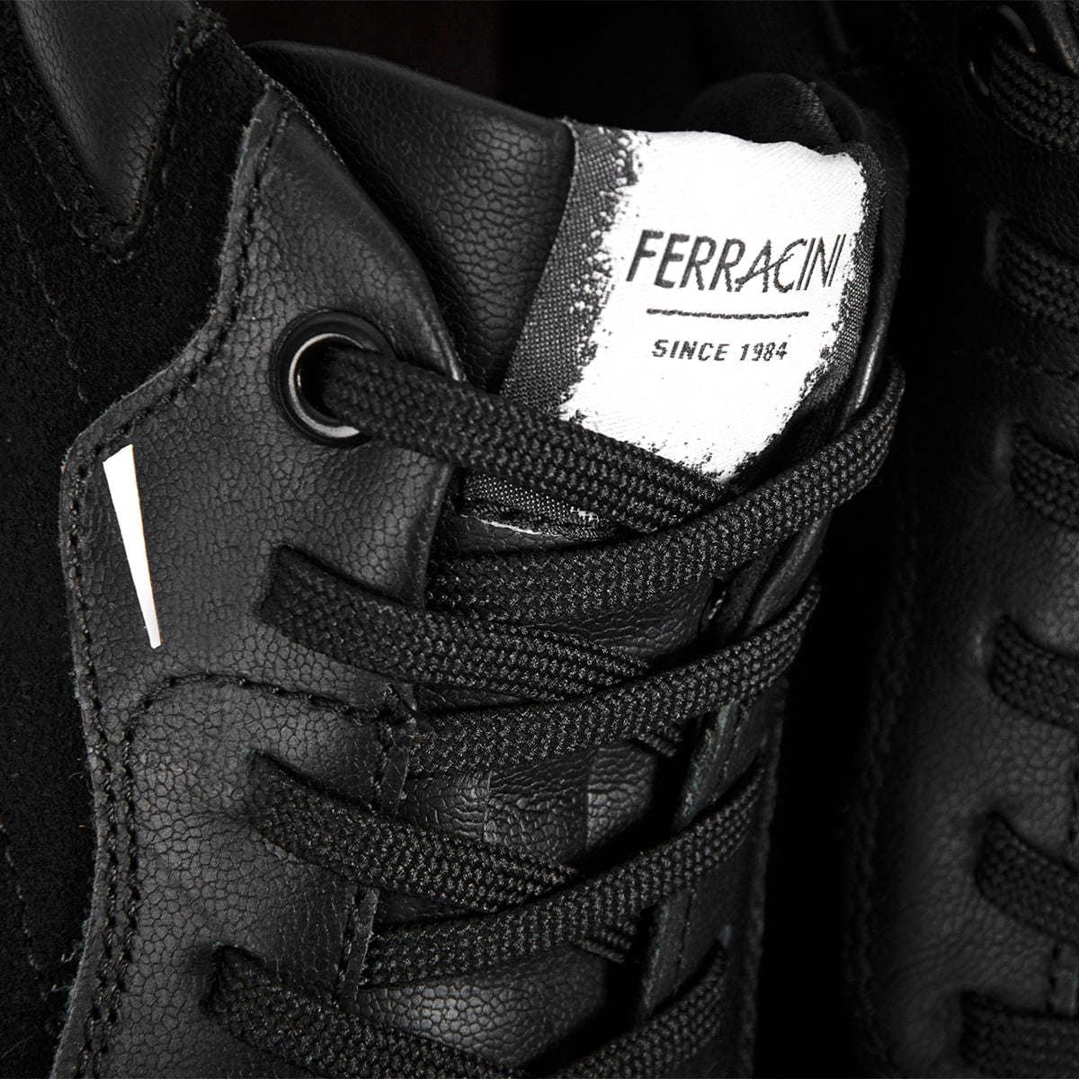 Sneaker Masculino em Couro e Camurça Preto Dream - Image 4