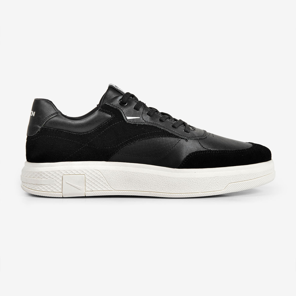 Sneaker Masculino em Couro e Camurça Preto Dream