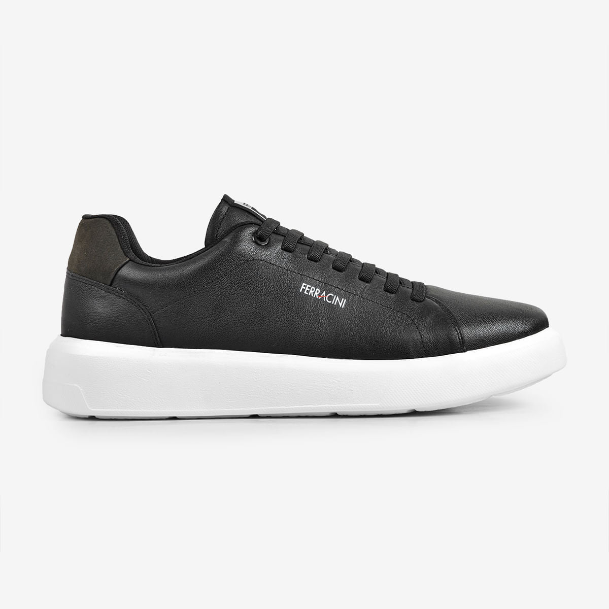 Sneaker Masculino em Couro Preto Flip | Ferracini