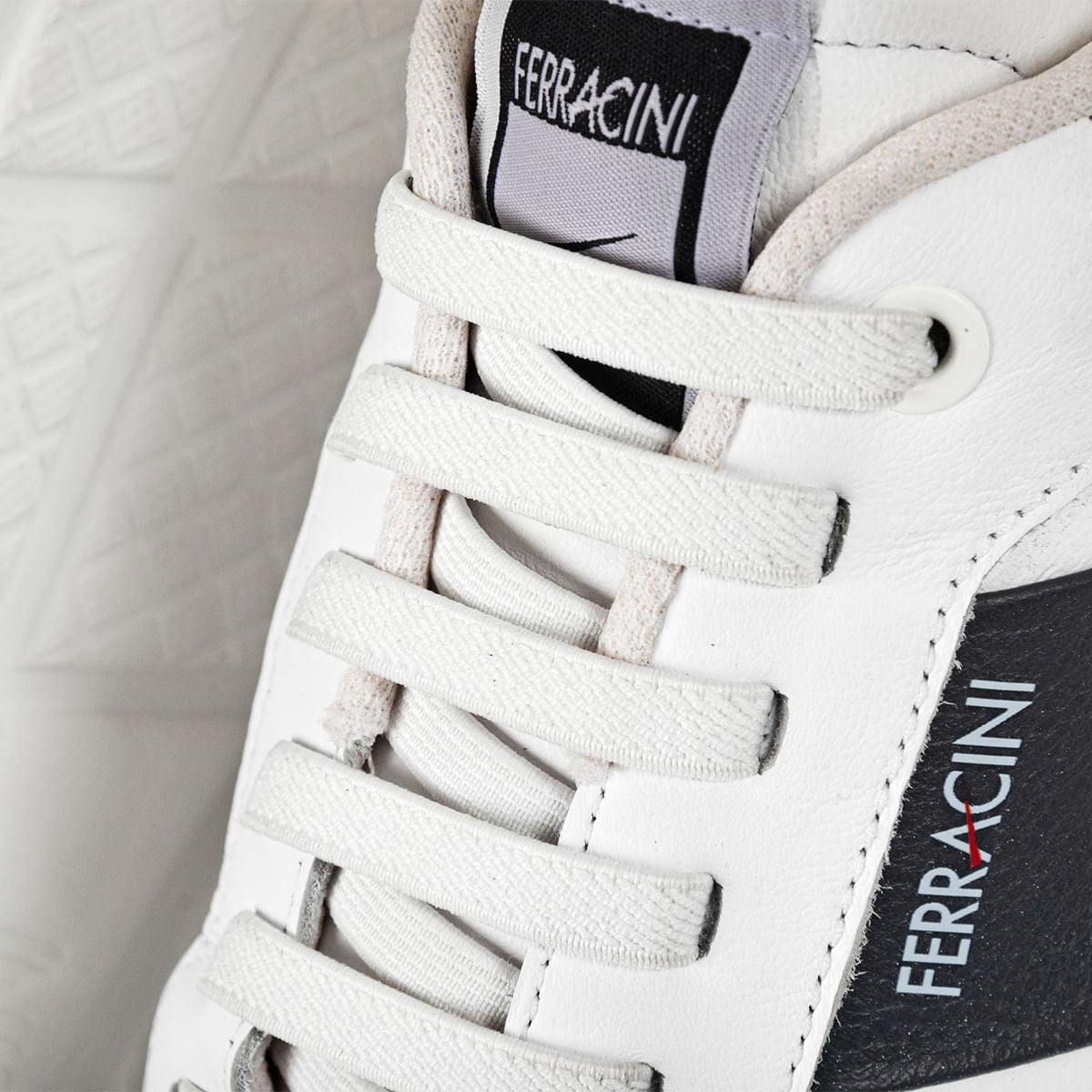 Sneaker Masculino em Couro Branco Flip | Ferracini - Image 4