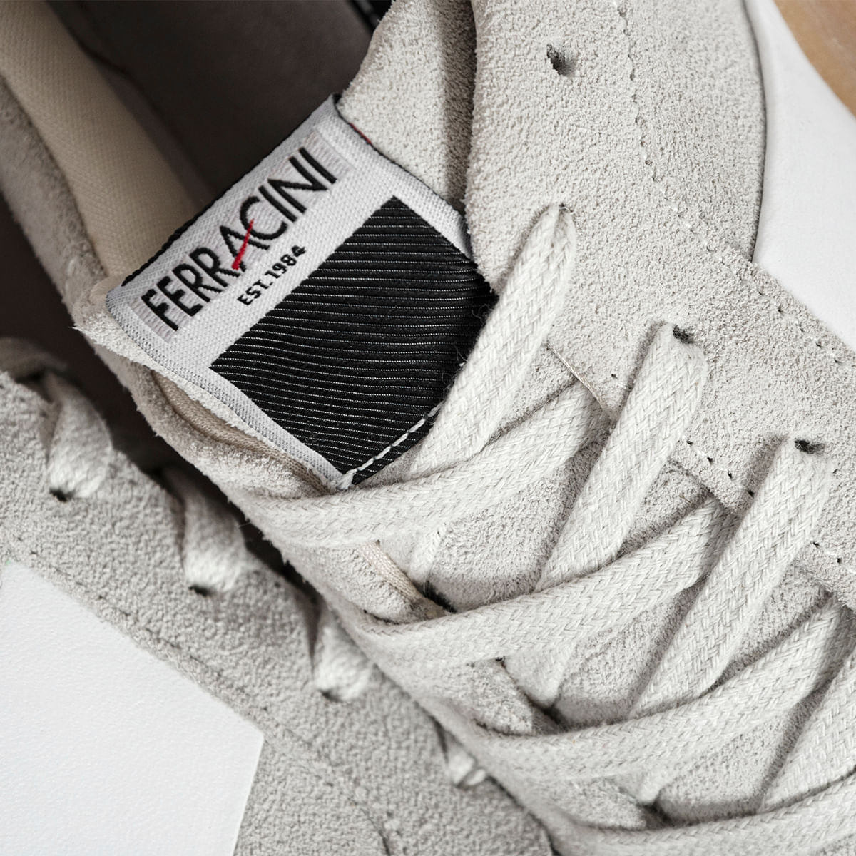 Sneaker Masculino em Camurça Off White Ibiza | Ferracini - Image 5