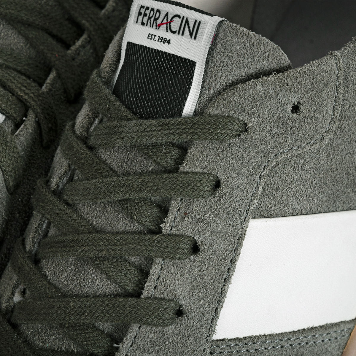 Sneaker Masculino em Camurça Oliva Ibiza | Ferracini - Image 4