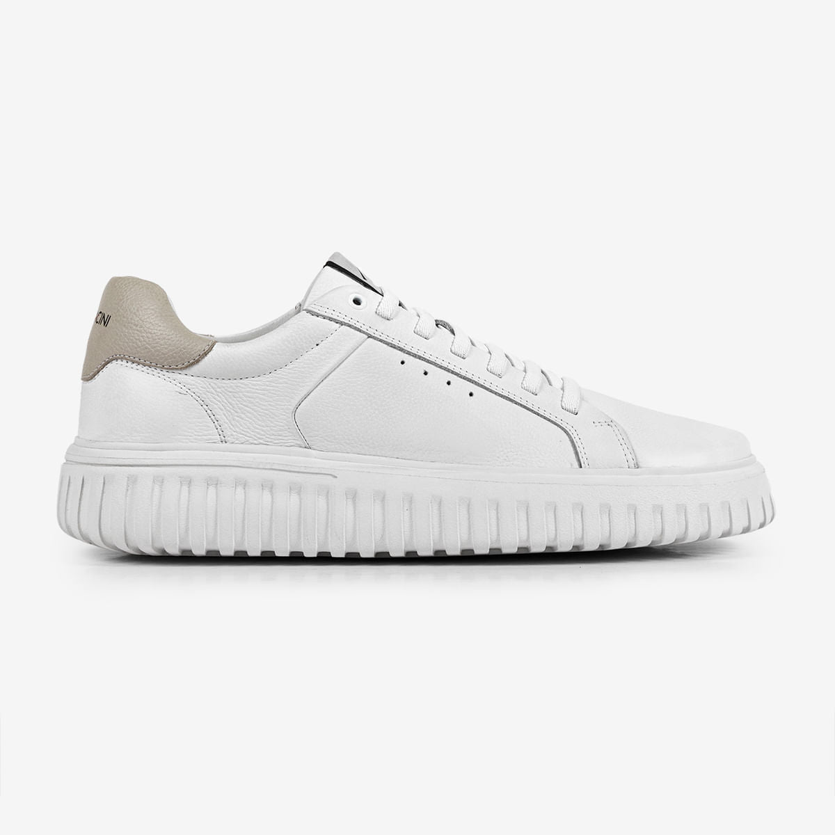 Sneaker Masculino de Couro Branco Still