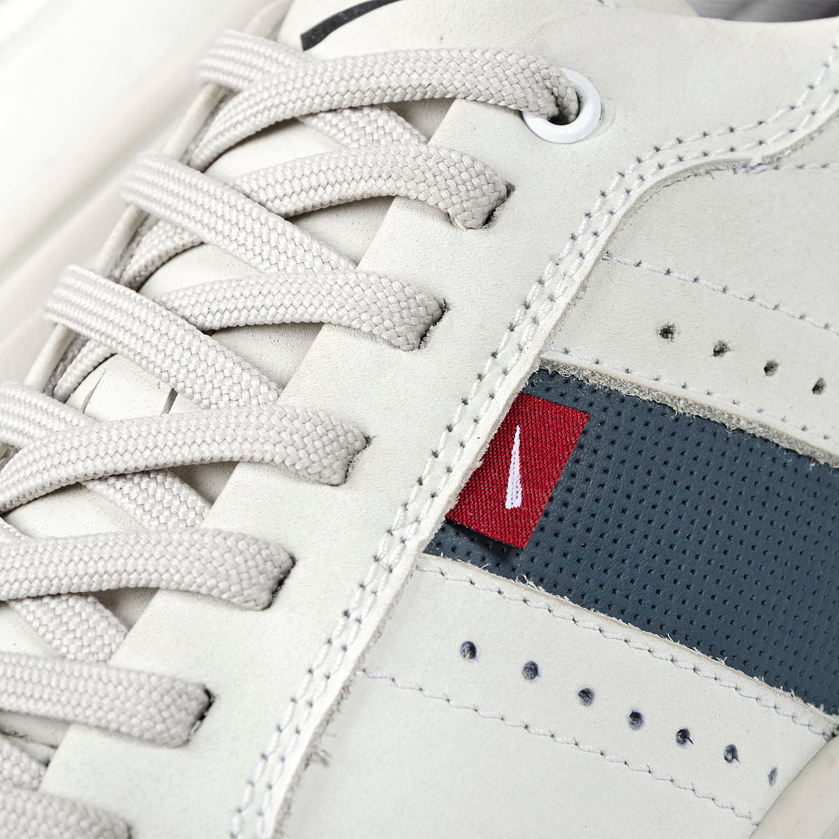 Tênis Masculino de Couro Branco Alvejado Locker - Image 4